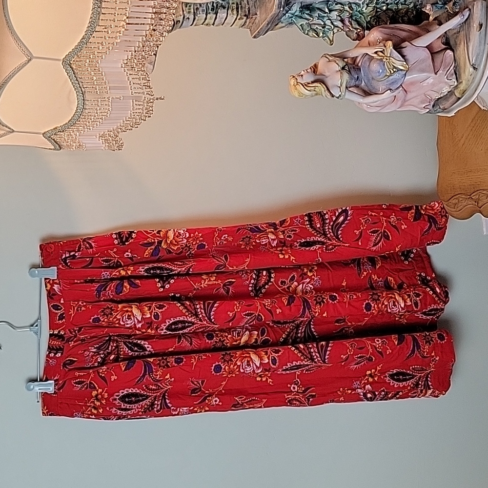 🎁 Vintage paisley floral red midi 90s skirt